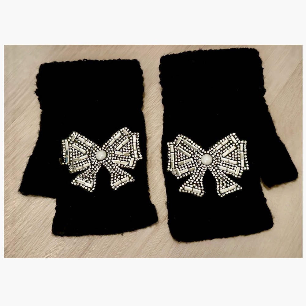 Black Knitted Fingerless Gloves w/ Rhinestone Bow, Trendy Fashion Accessory